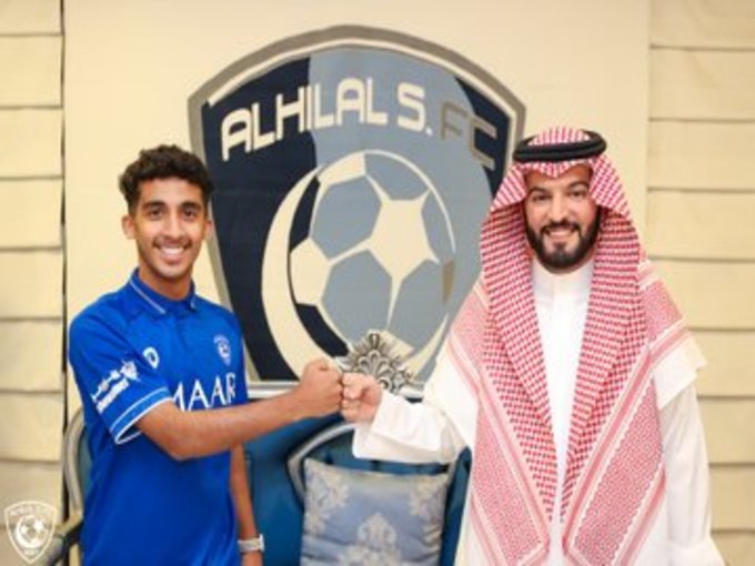 الهلال يتعاقد مع صهيب الزيد حتى 2024